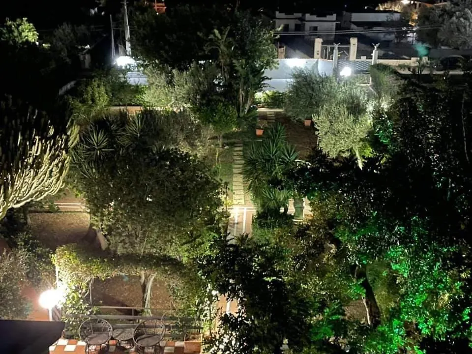 Grotta Dei Puntali B&B Carini 0*,  Italië